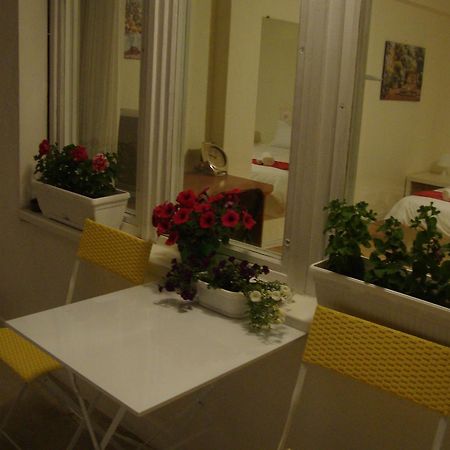 Guest Rooms Colours Kazanlŭk المظهر الخارجي الصورة
