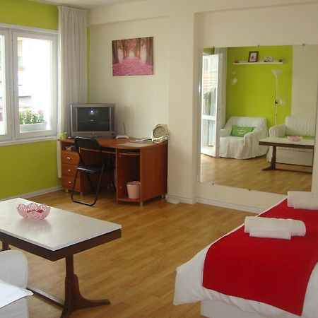 Guest Rooms Colours Kazanlŭk المظهر الخارجي الصورة
